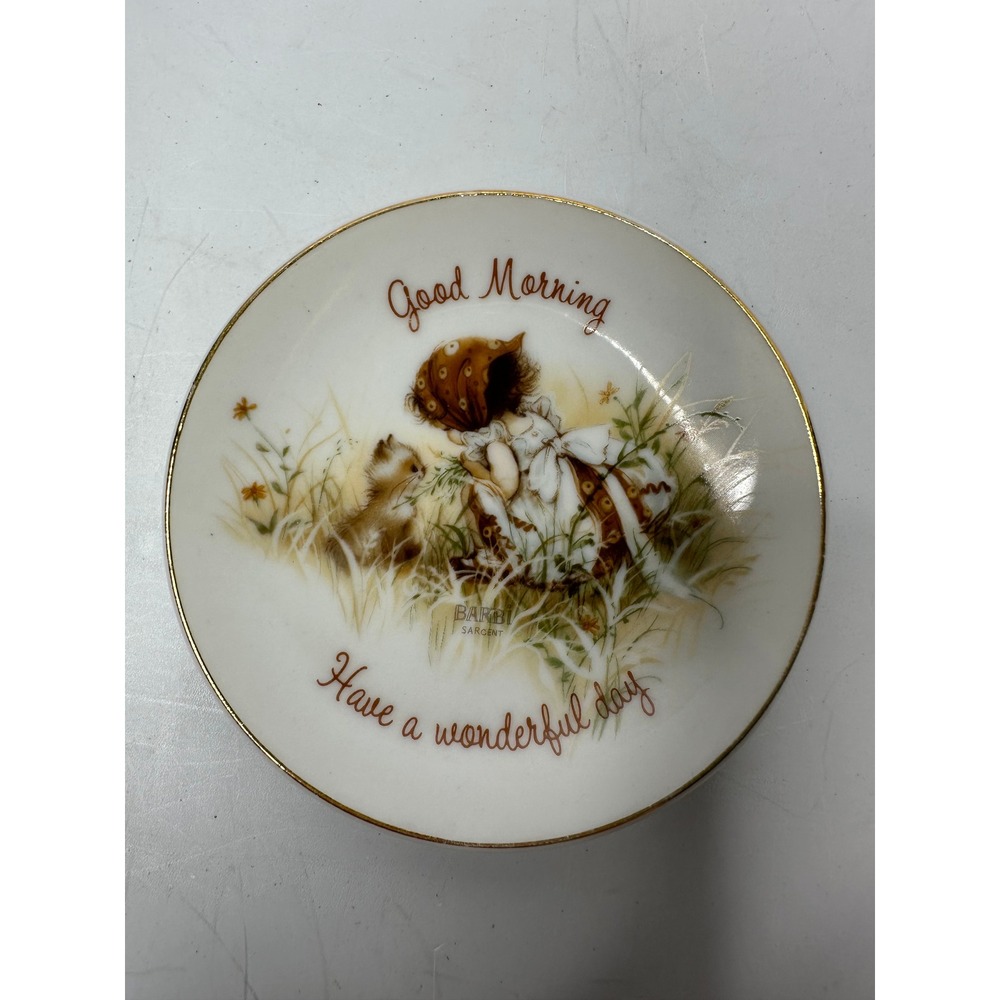 Lasting Treasures Genuine Porcelain Decorative Plate Gold Rim